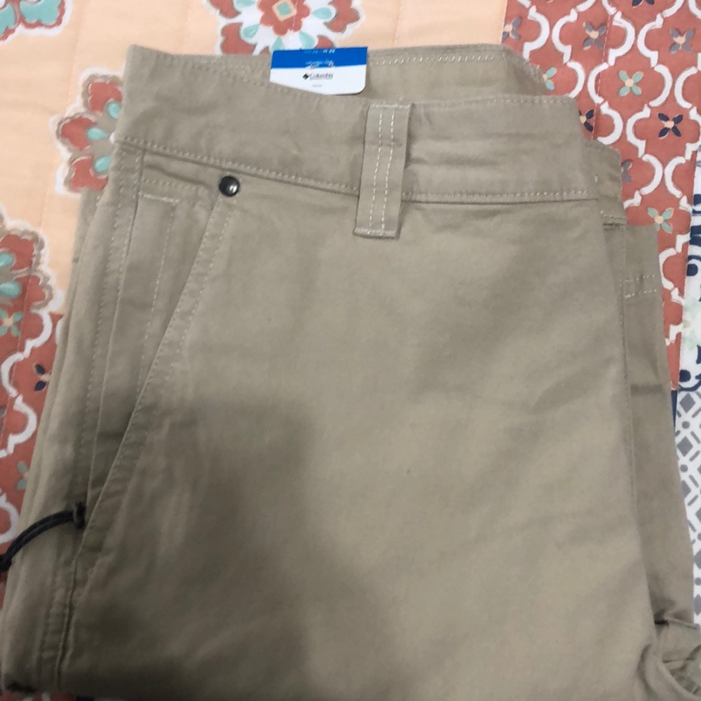 NWT MENS COLUMBIA CARGO SHORTS